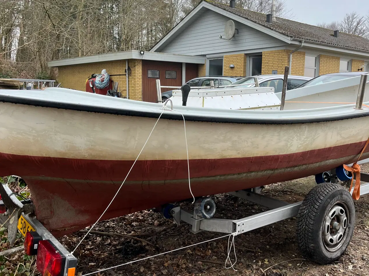 Billede 3 - Super Hobro jolle med nyrenoveret 16 hp yanmar 