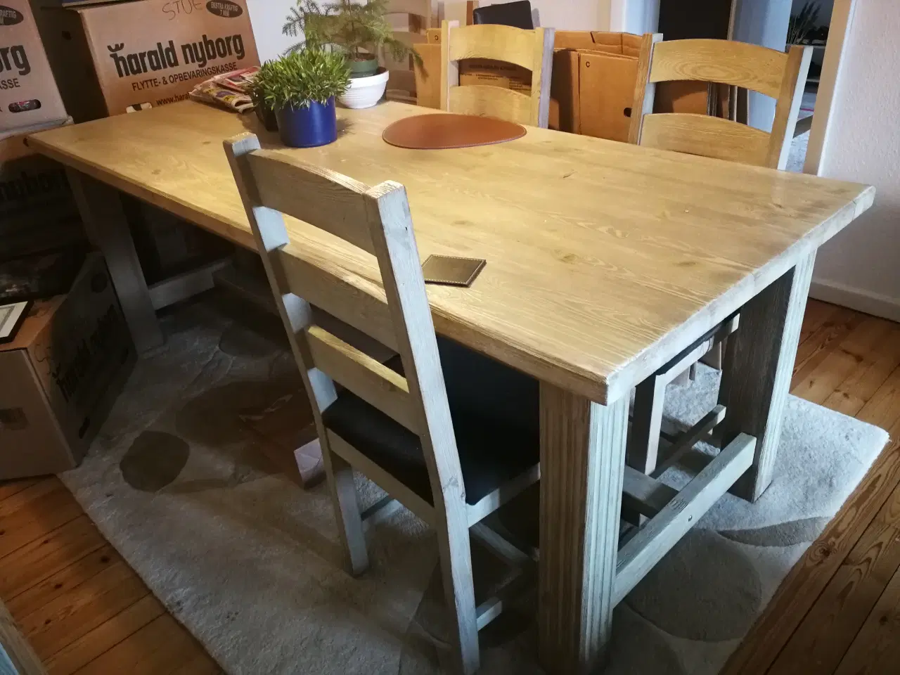 Billede 6 - Spisebord, vitrineskab, hjørneskab