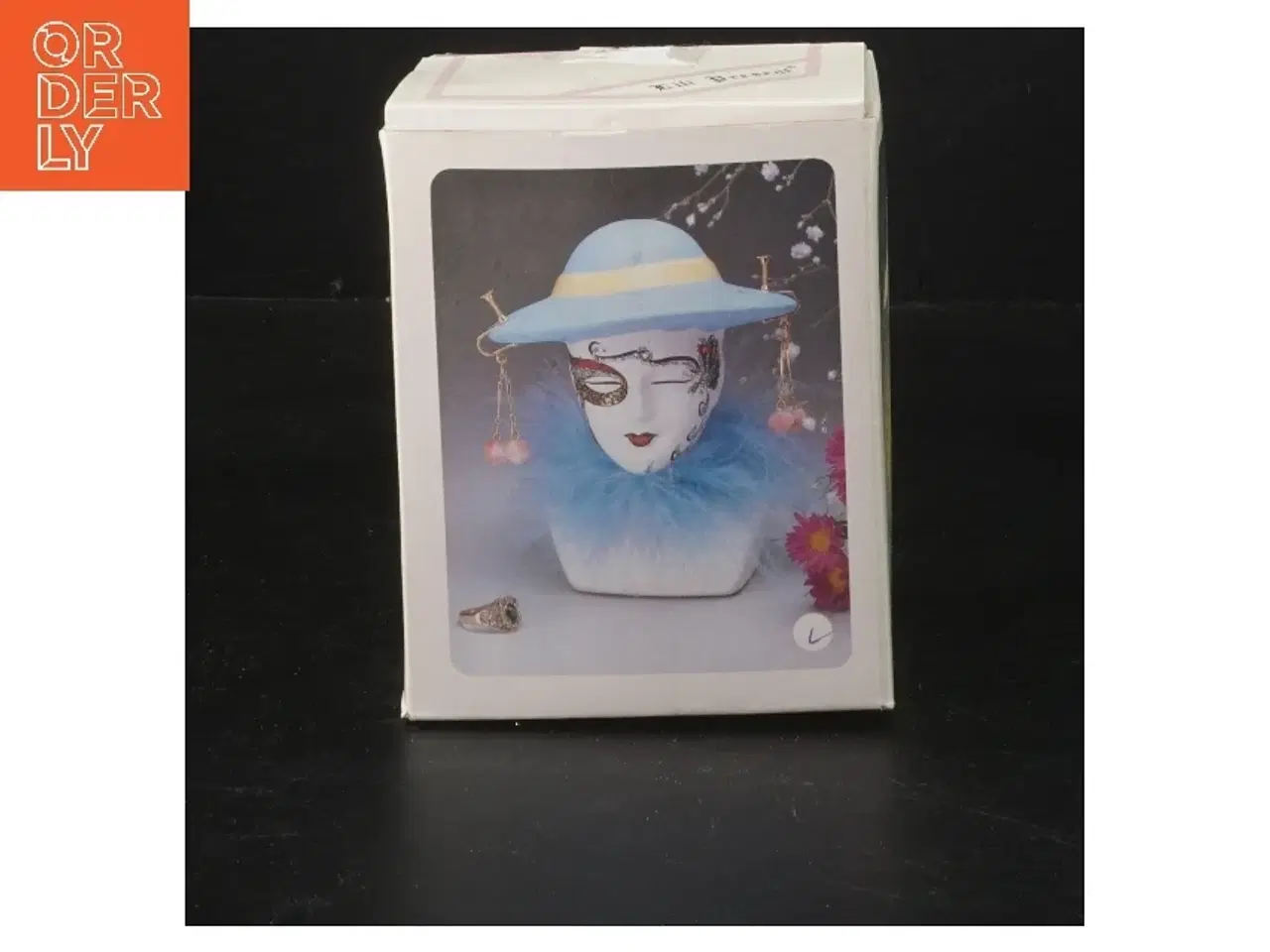 Billede 2 - Smykkeholder buste i porcelæn(str. 10 cm)