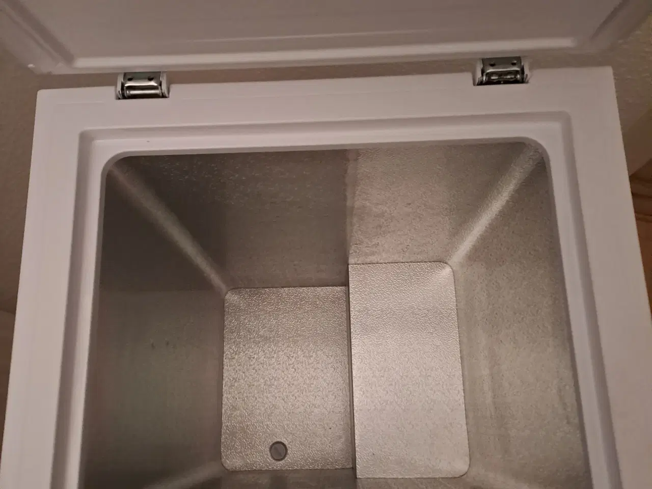 Billede 5 - Næsten ny kummefryser på 96 liter