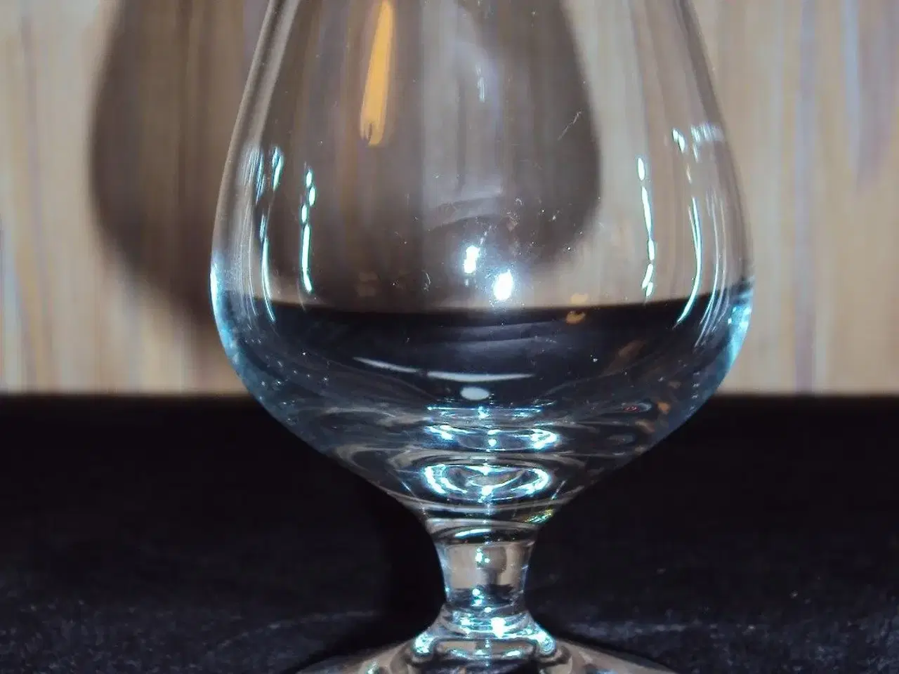 Billede 2 - 4 cognac glas med guld kant