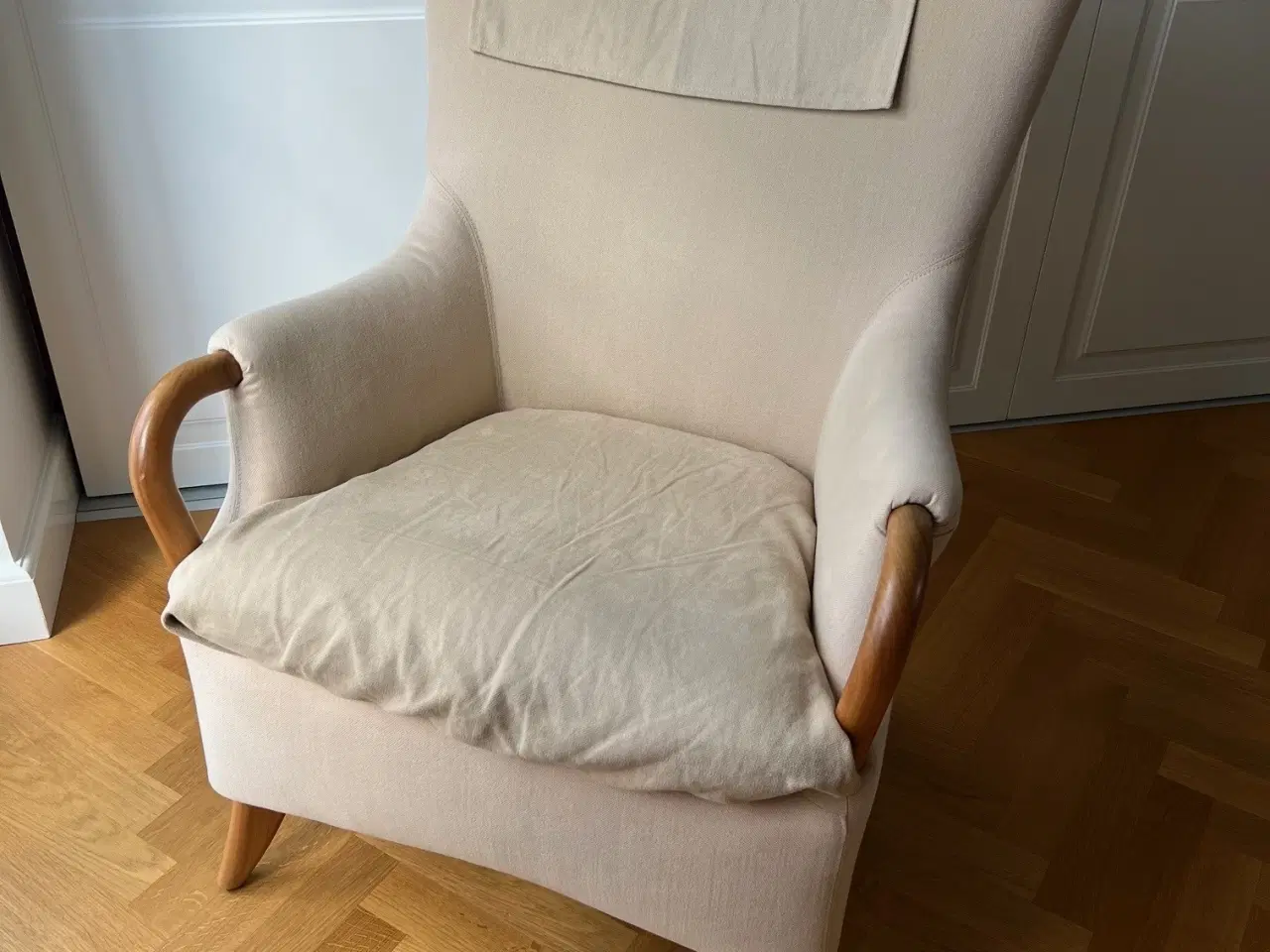 Billede 7 - 4 Nielaus lænestole i stof m/ ben, armlæn i valnød