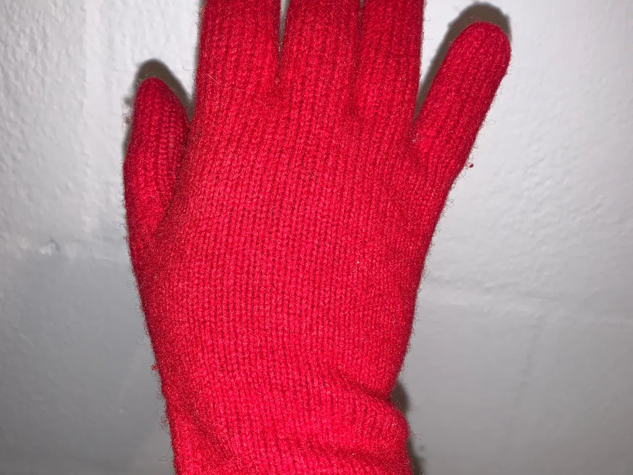 Billede 1 - Handsker røde og fine