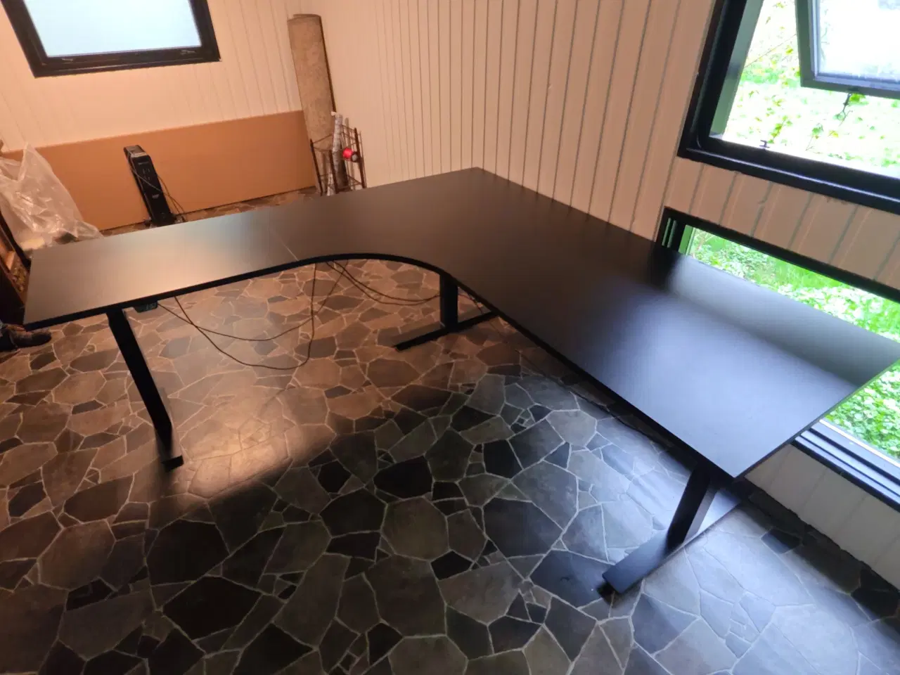 Billede 2 - Brugt hjørne hæve/sænkebord - 200x200 cm.