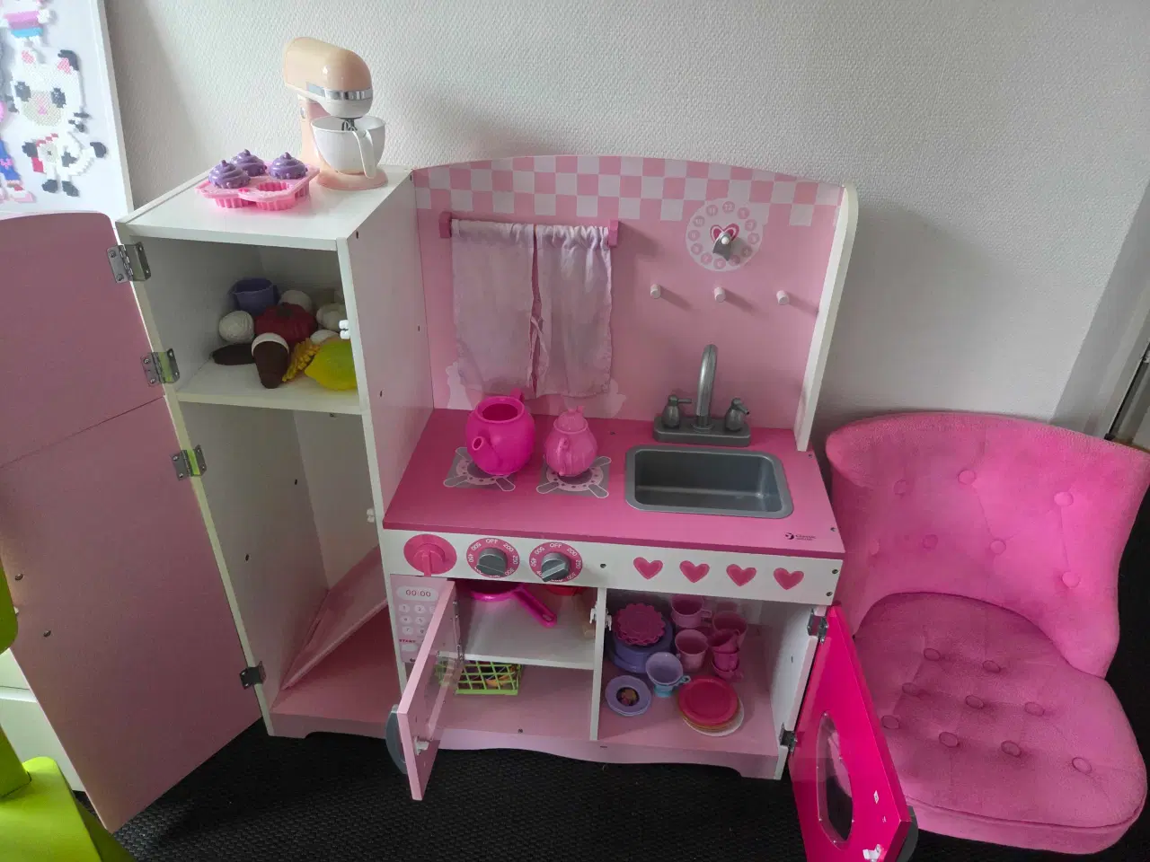 Billede 2 - lyserød køkken legetøj 