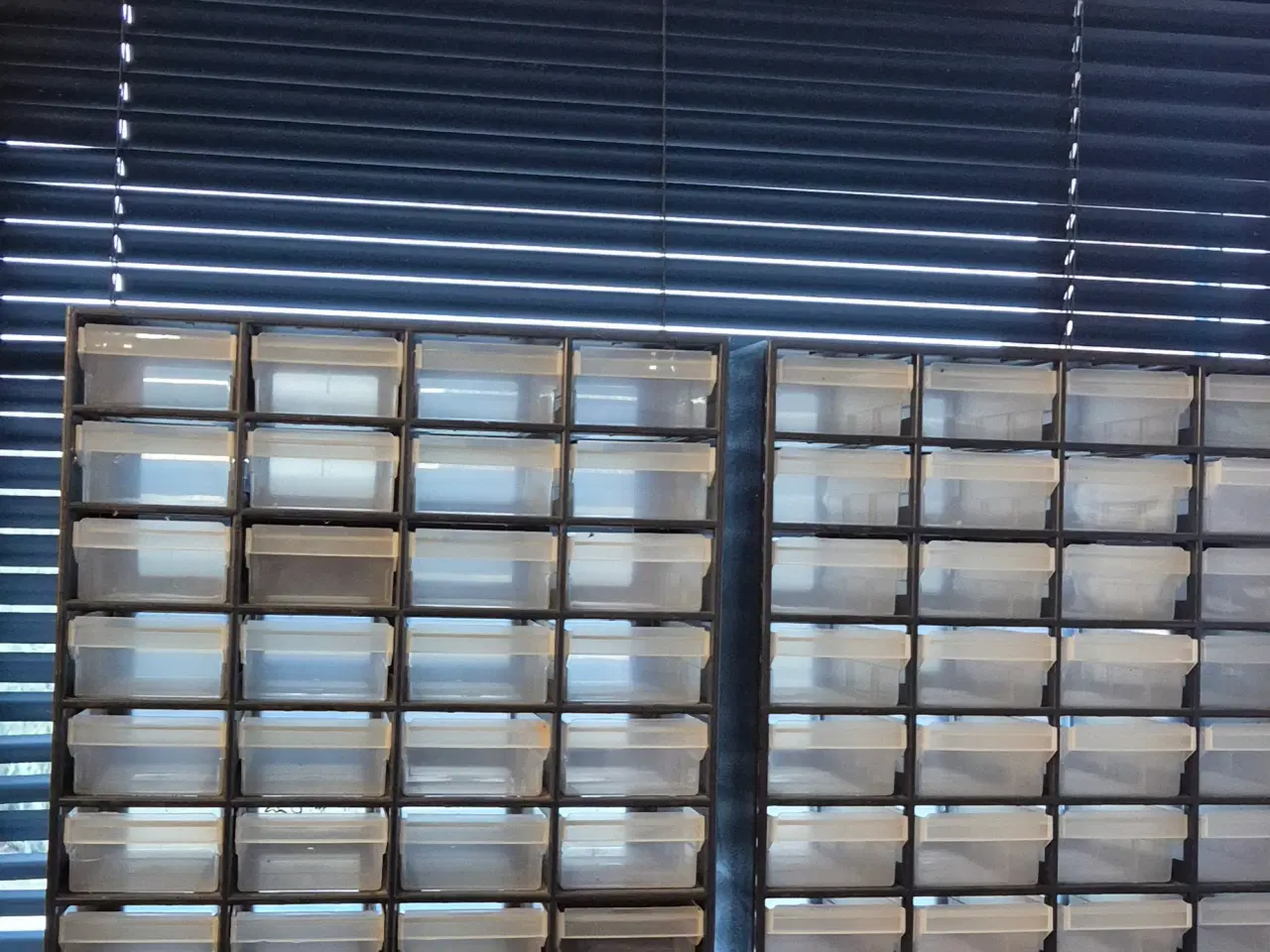 Billede 1 - Skuffereol Harald Nyborg 