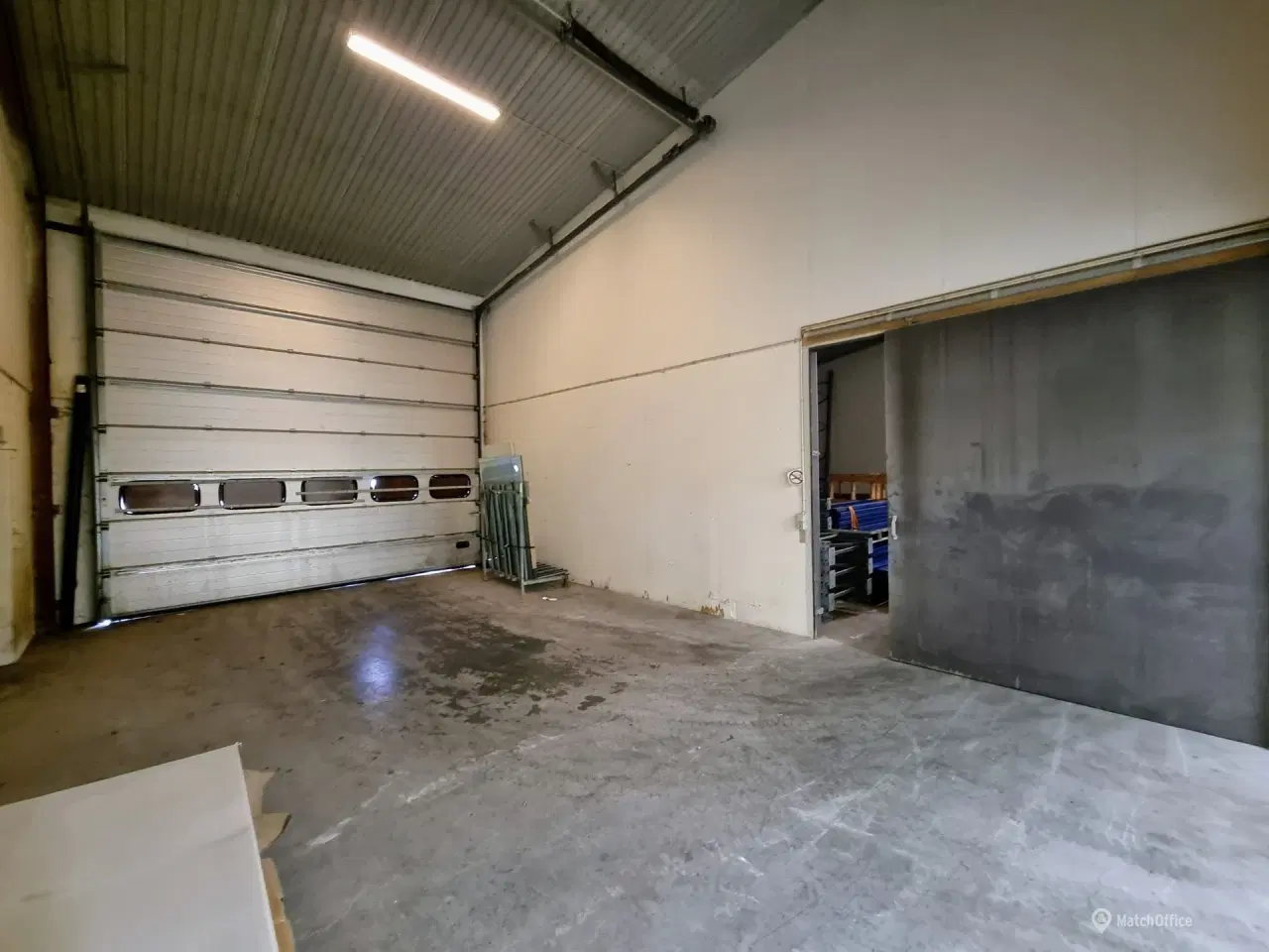 Billede 7 - Højloftet lager med kontordel - i alt 902 kvm