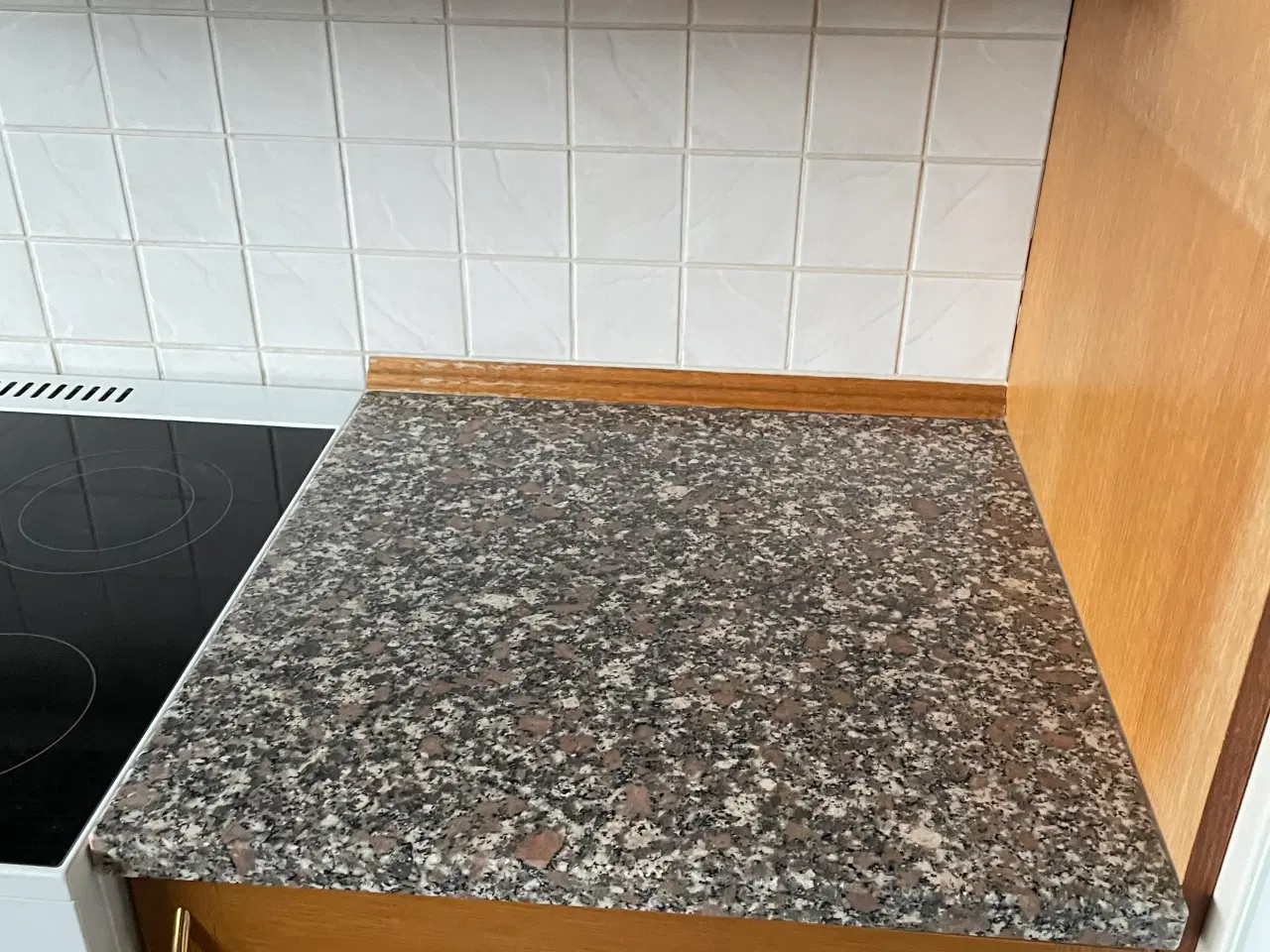 Billede 6 - Invita-køkken med fyldningslåger – klar til afhent