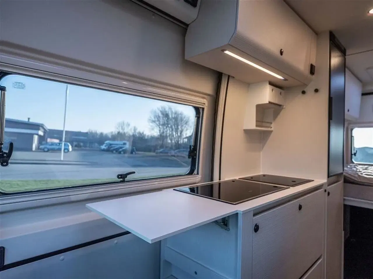 Billede 11 - 2026 - Tourne 6.0 Select aut. gear - Black - 180HK   Tournes topmodel