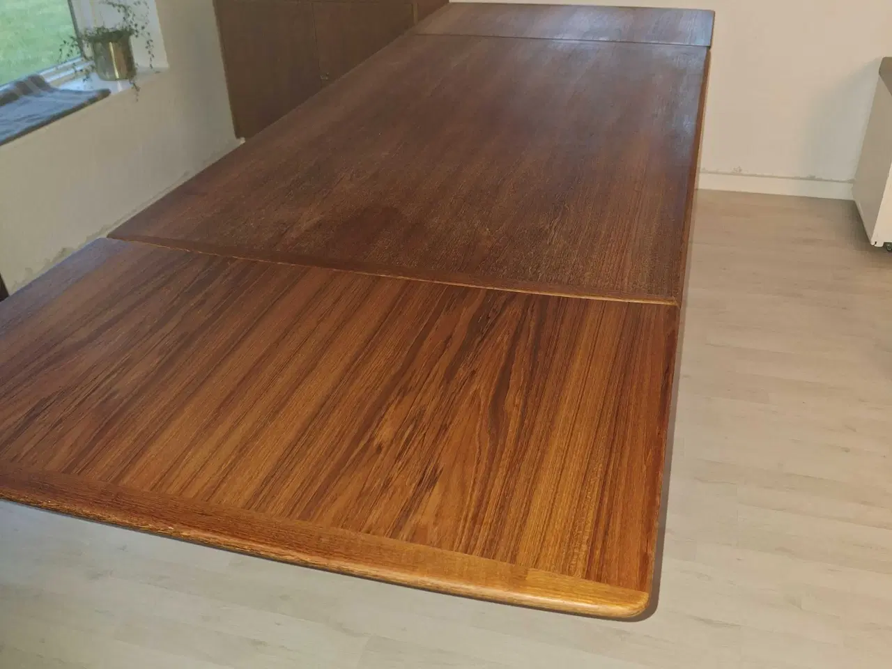 Billede 5 - Teak spisebord