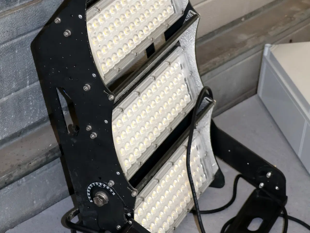 Billede 2 - Absalon 600w 5000K 85000IM IP66 inventronic