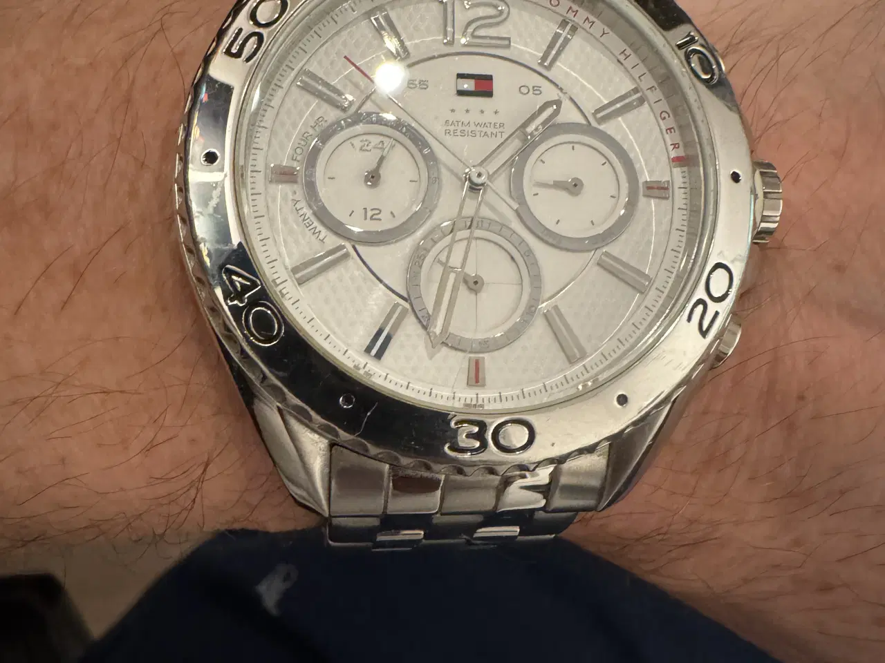 Billede 2 - Eksklusiv, klassisk og smart ur Ø46