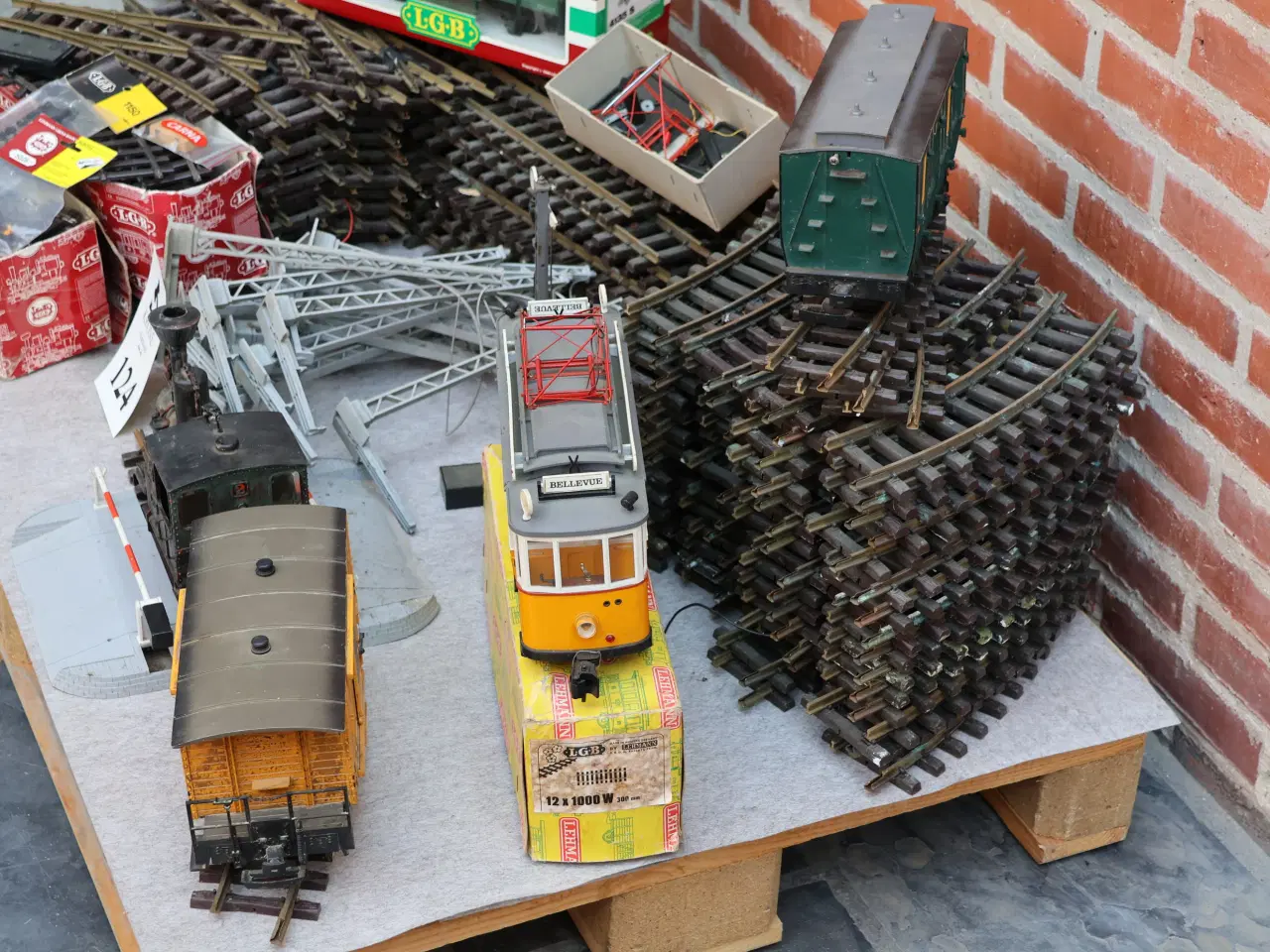 Billede 7 -  LGB model lokomotiv nr 2020 + div vogne, skinner 