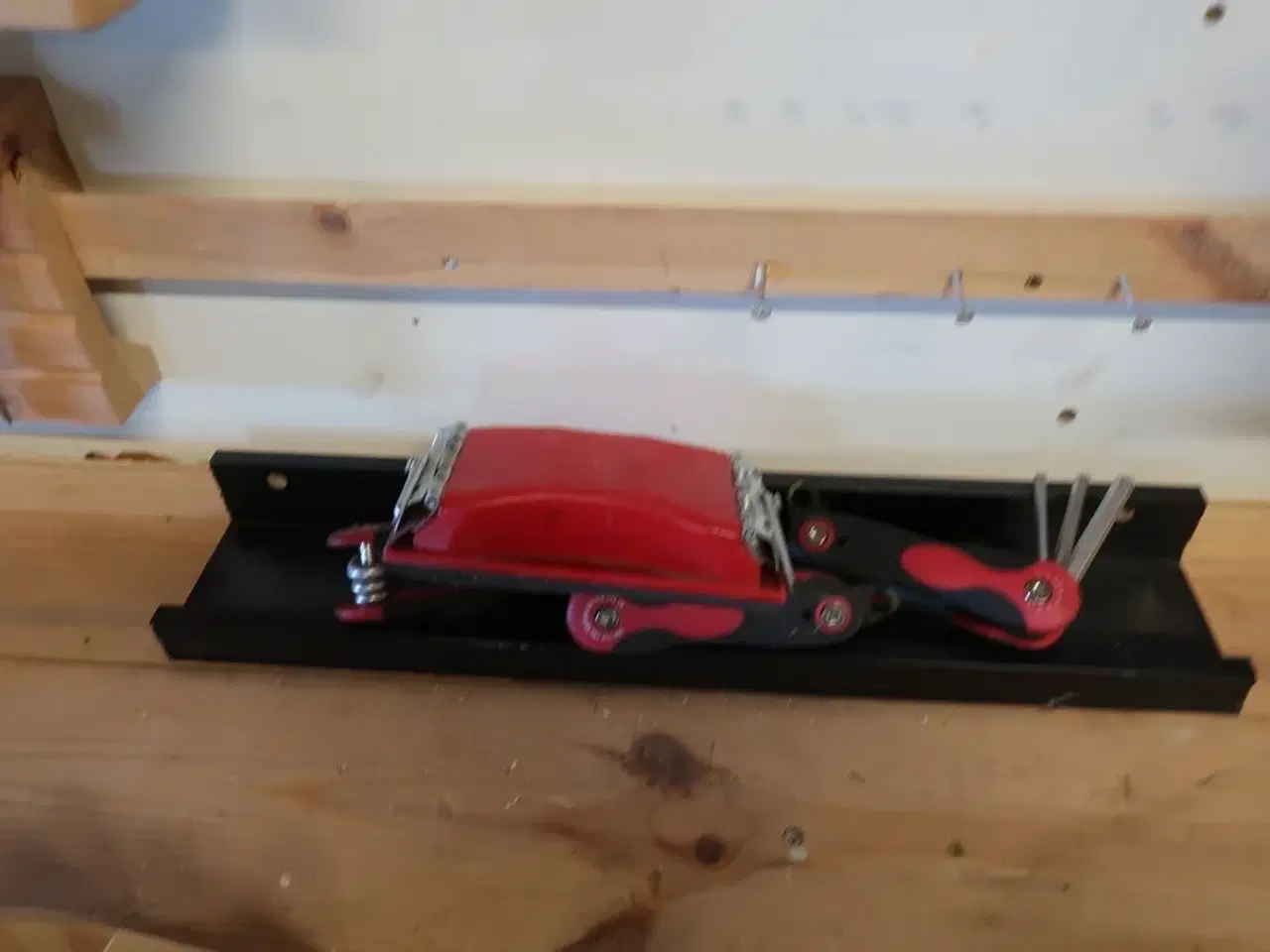 Billede 7 - Arbejdsbord med indhold