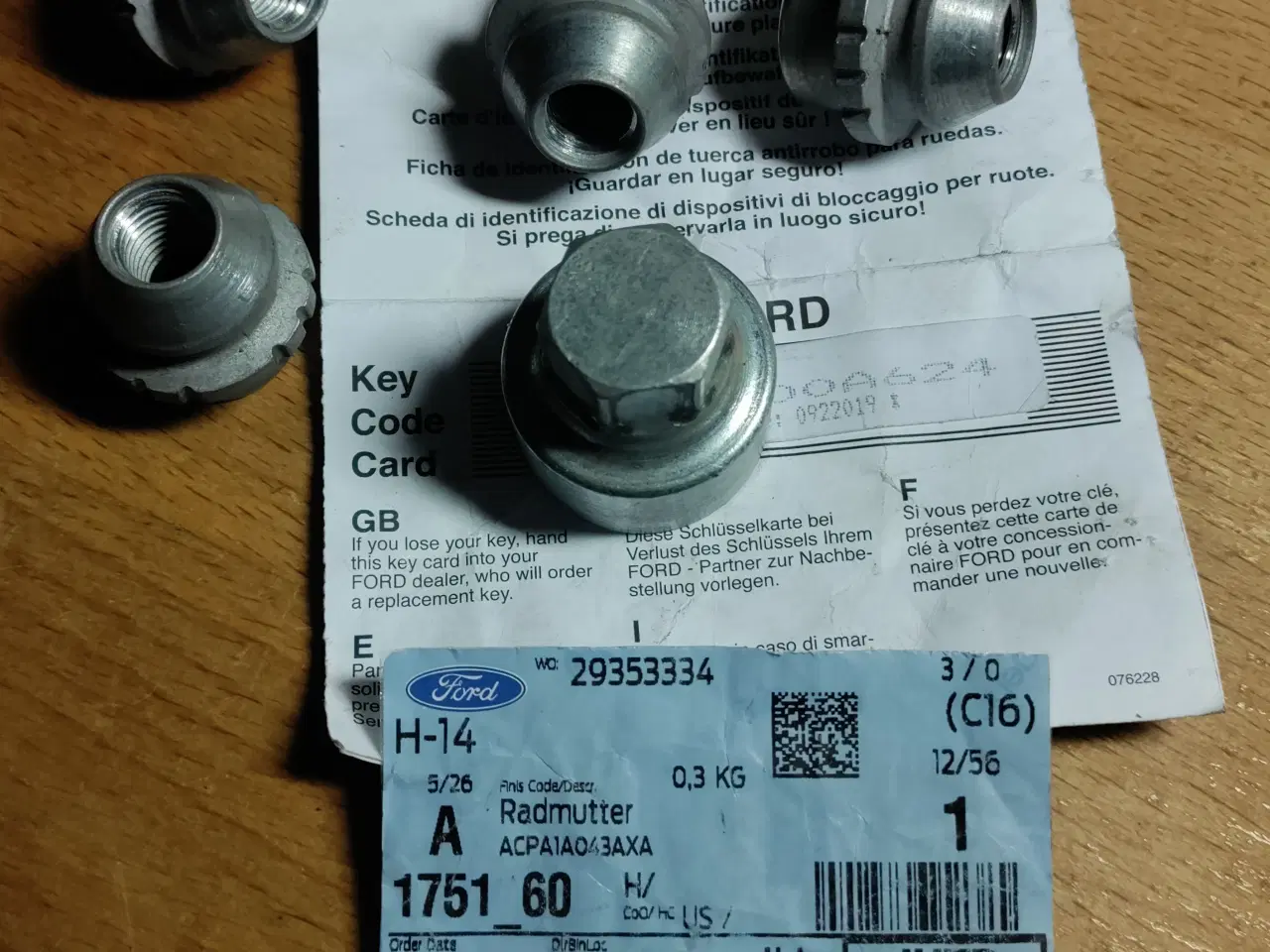 Billede 2 - låsemøtrikker til Ford modeller