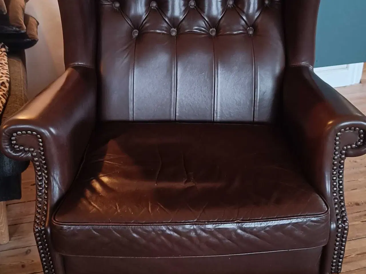 Billede 1 - Lænestol i Chesterfield look