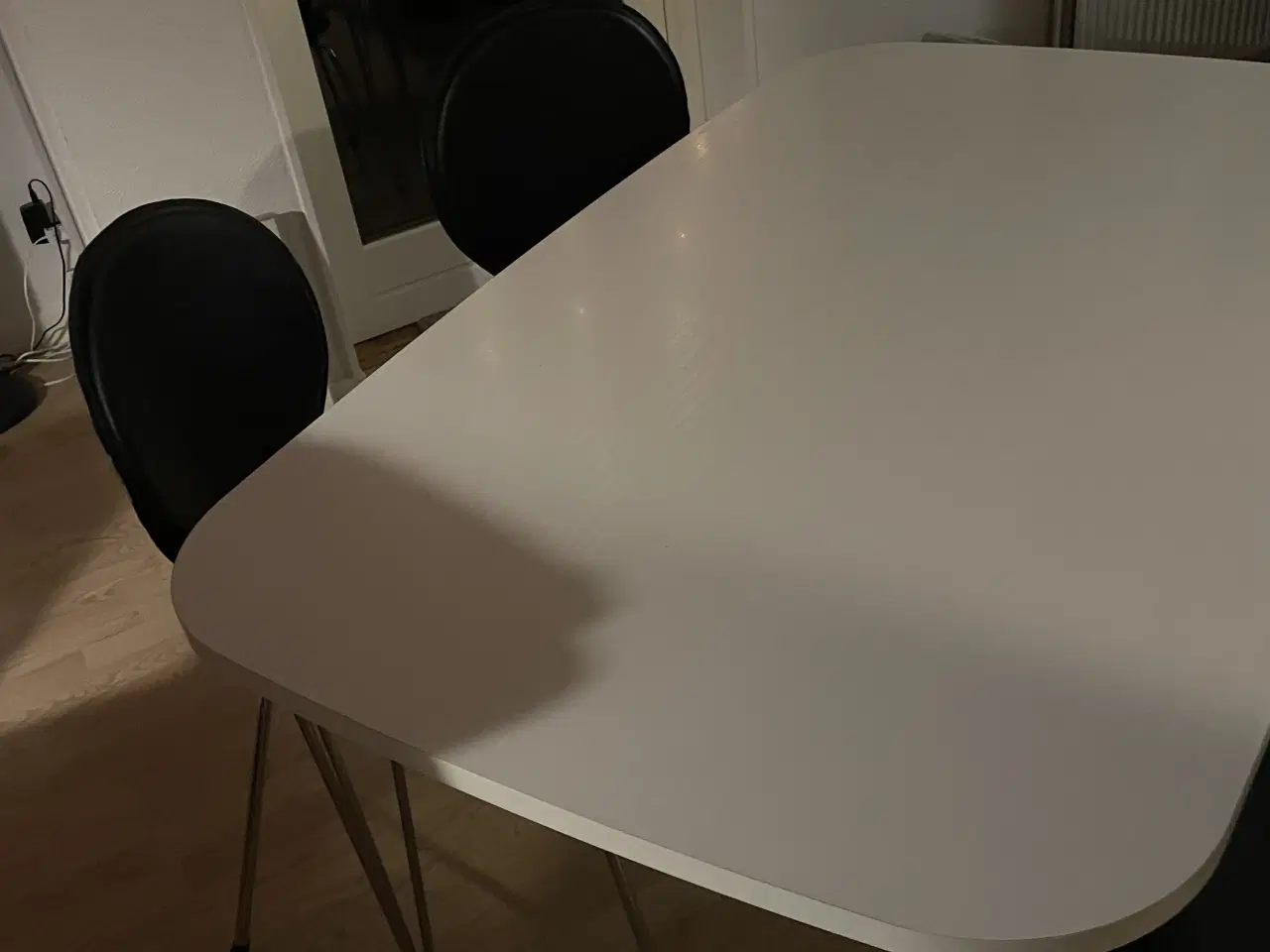 Billede 6 - ‼️(Spisebords sæt) Bord og stole sælges‼️