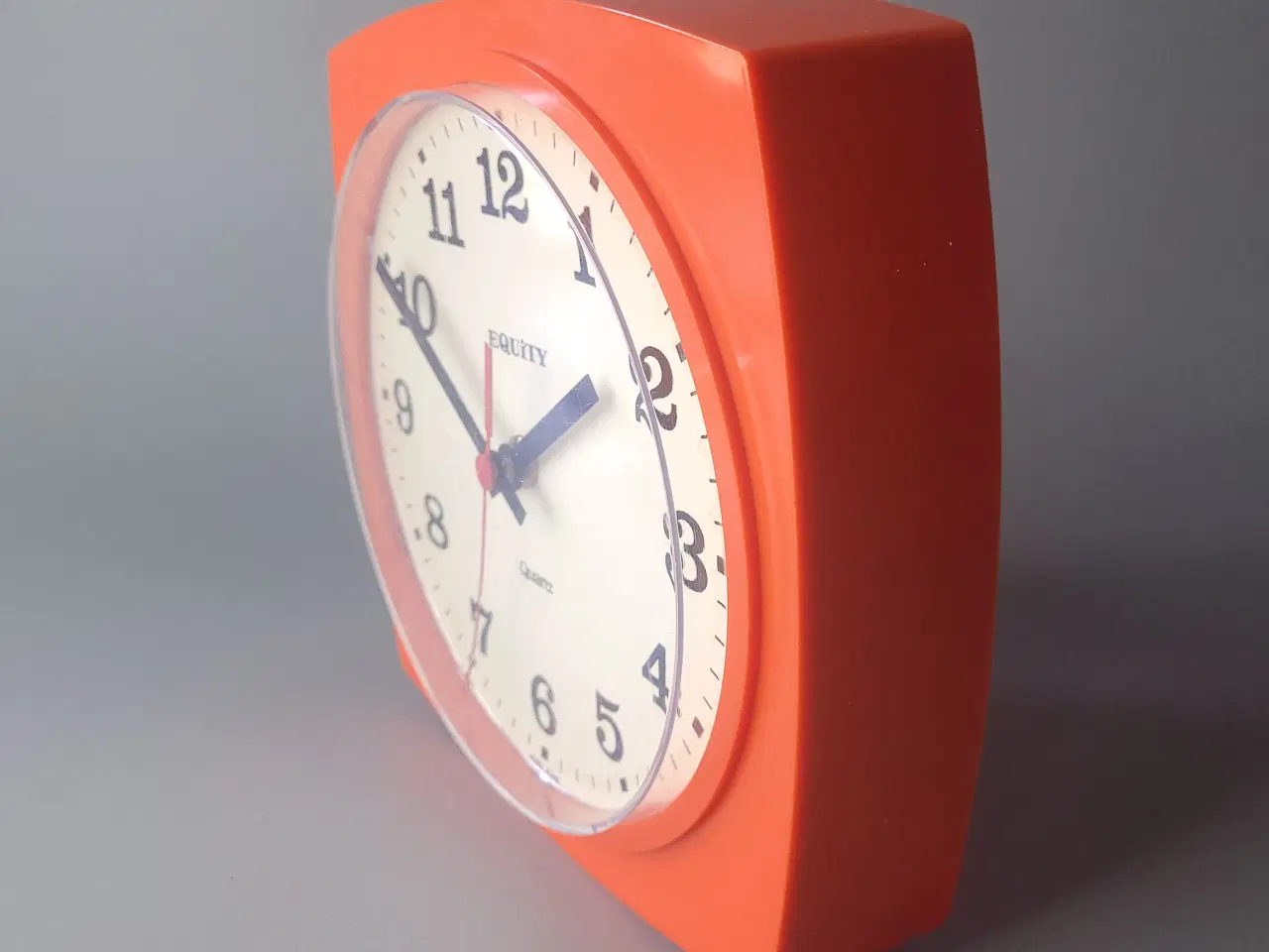 Billede 3 - ⭐️· Retro Orange Vægur / Bordur - Equity Quartz