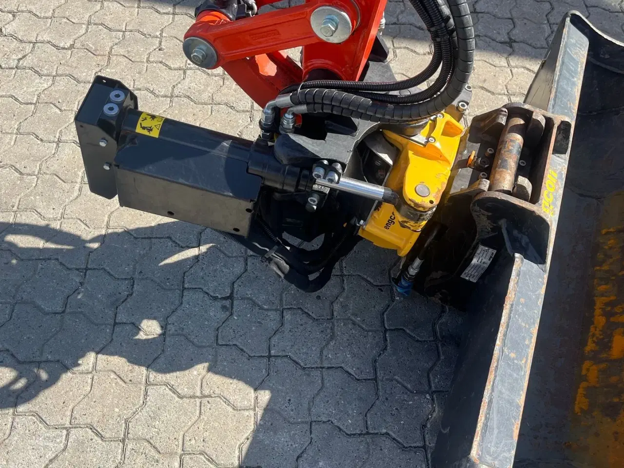 Billede 13 - Kubota kx027-4 Engcon rotortilt, Centralsmørring mm.