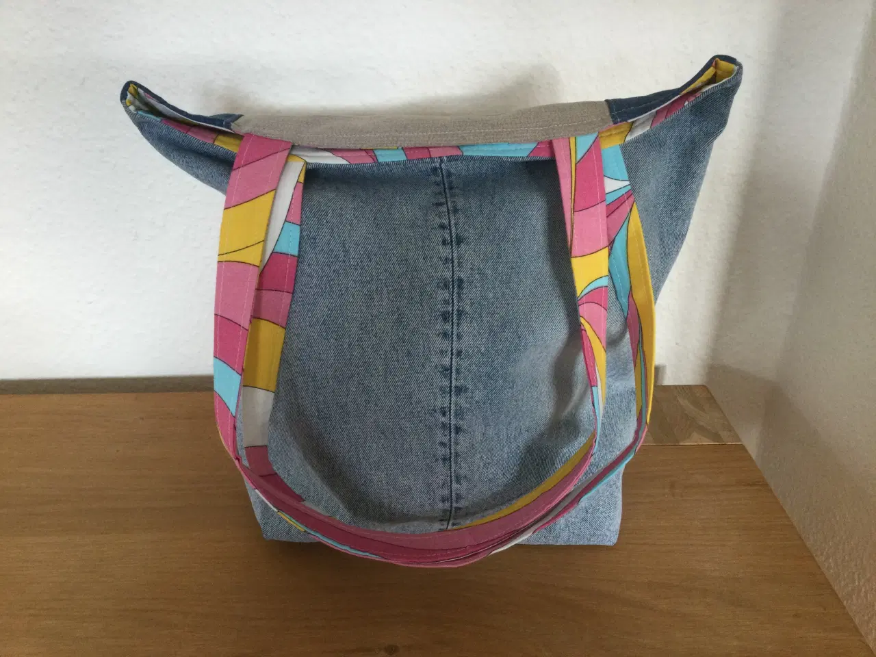 Billede 2 - Net med broderie