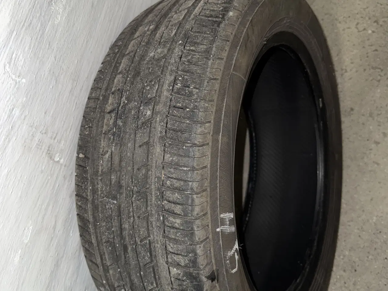 Billede 3 - 2 stk. sommerdæk tilsalg