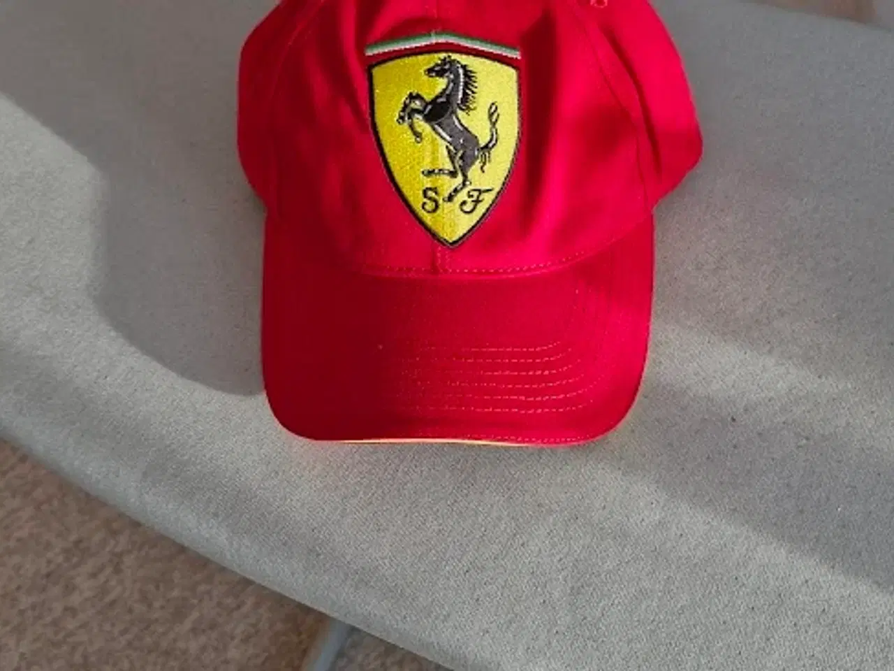 Billede 1 - FERRARI KASKETTER
