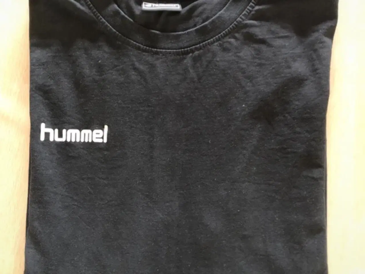 Billede 2 - Sort Hummel t-shirt str. L