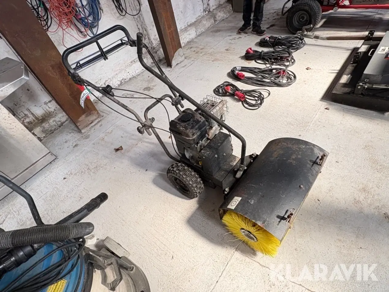 Billede 2 - Fejemaskine