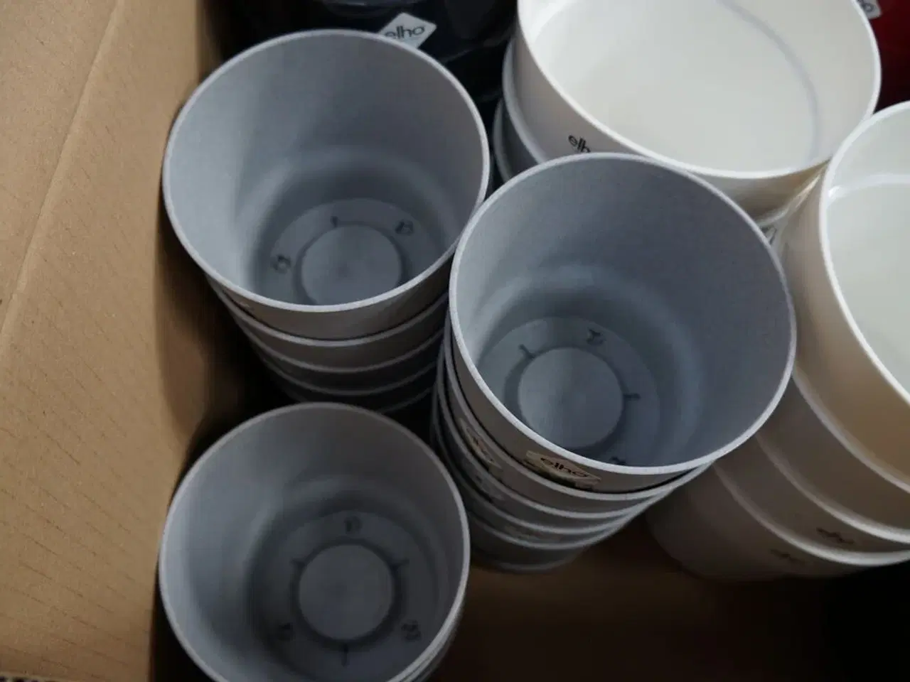 Billede 3 - Palle med diverse potter