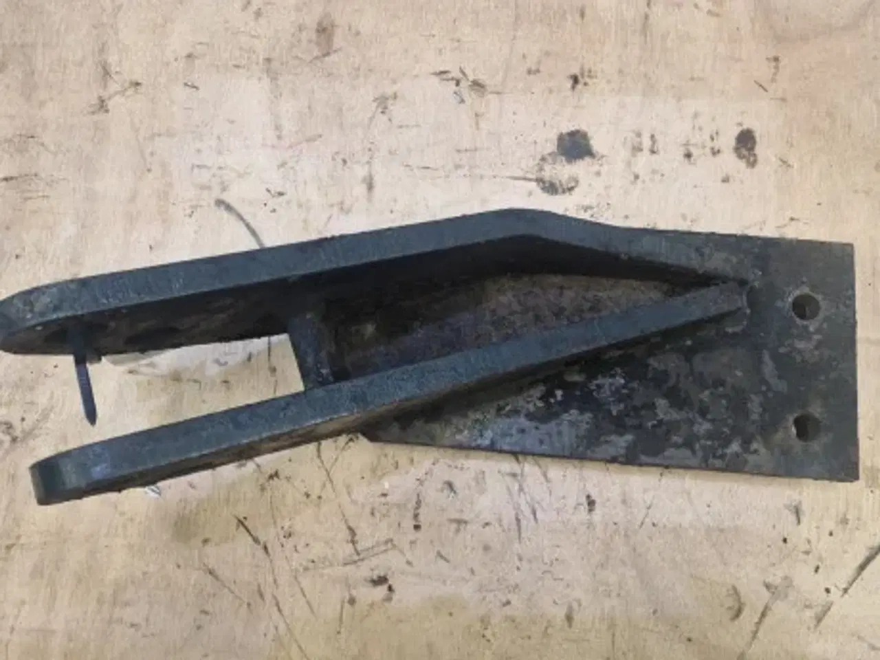 Billede 2 - Claas Axion 840 Holder Slingerarm H. 21636670