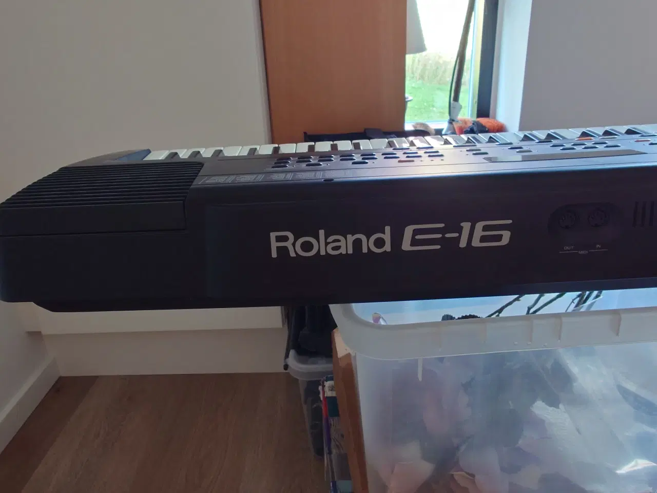 Billede 2 - Roland E-16 