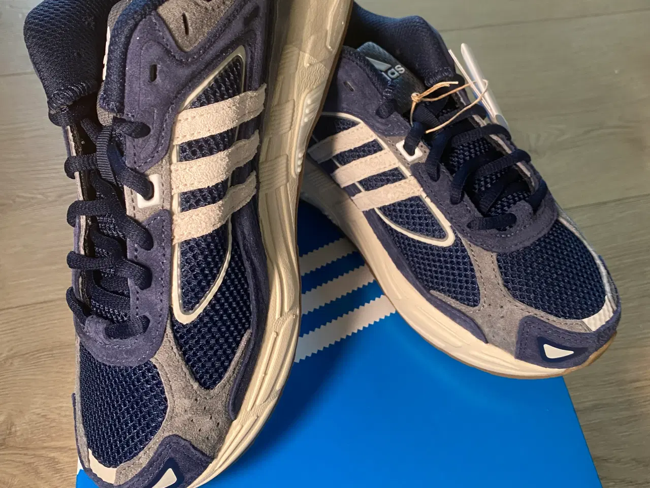 Billede 1 - Adidas Response CL