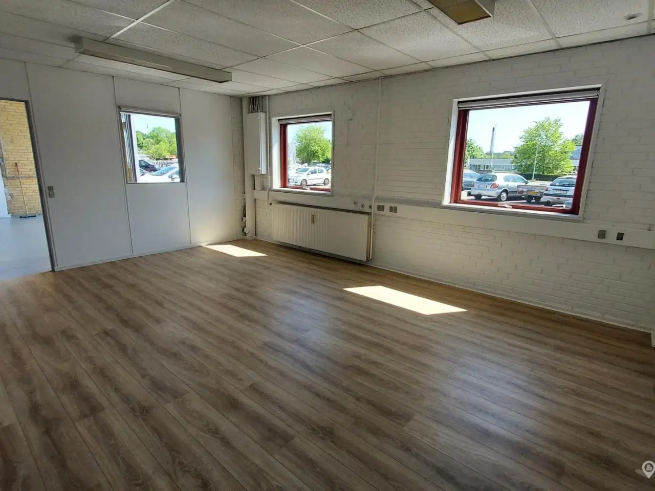 Billede 7 - Autoværksted / Værksted / Lager/ Produktion / Showroom - Stor port