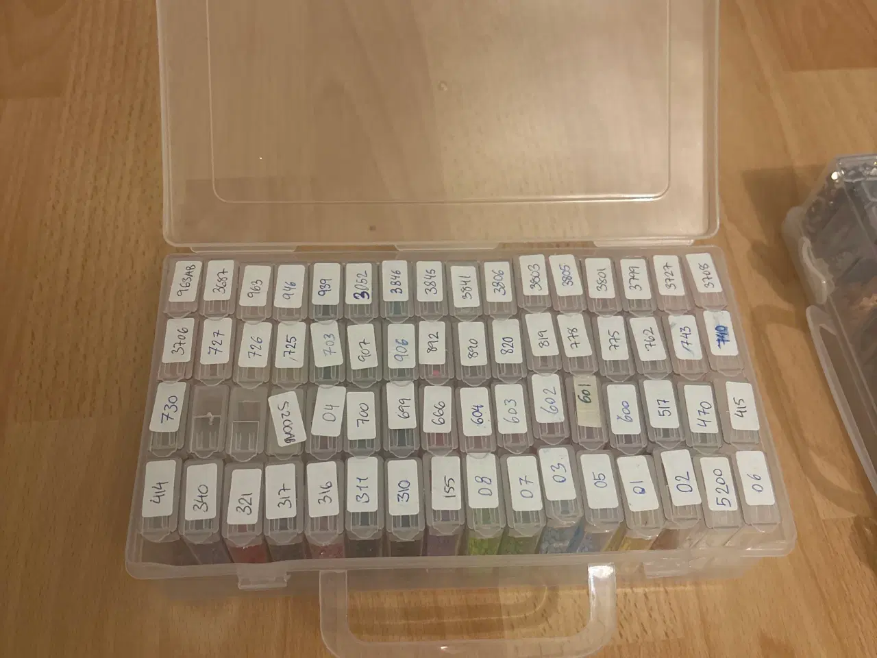 Billede 2 - diamond painting (Rester af sten)