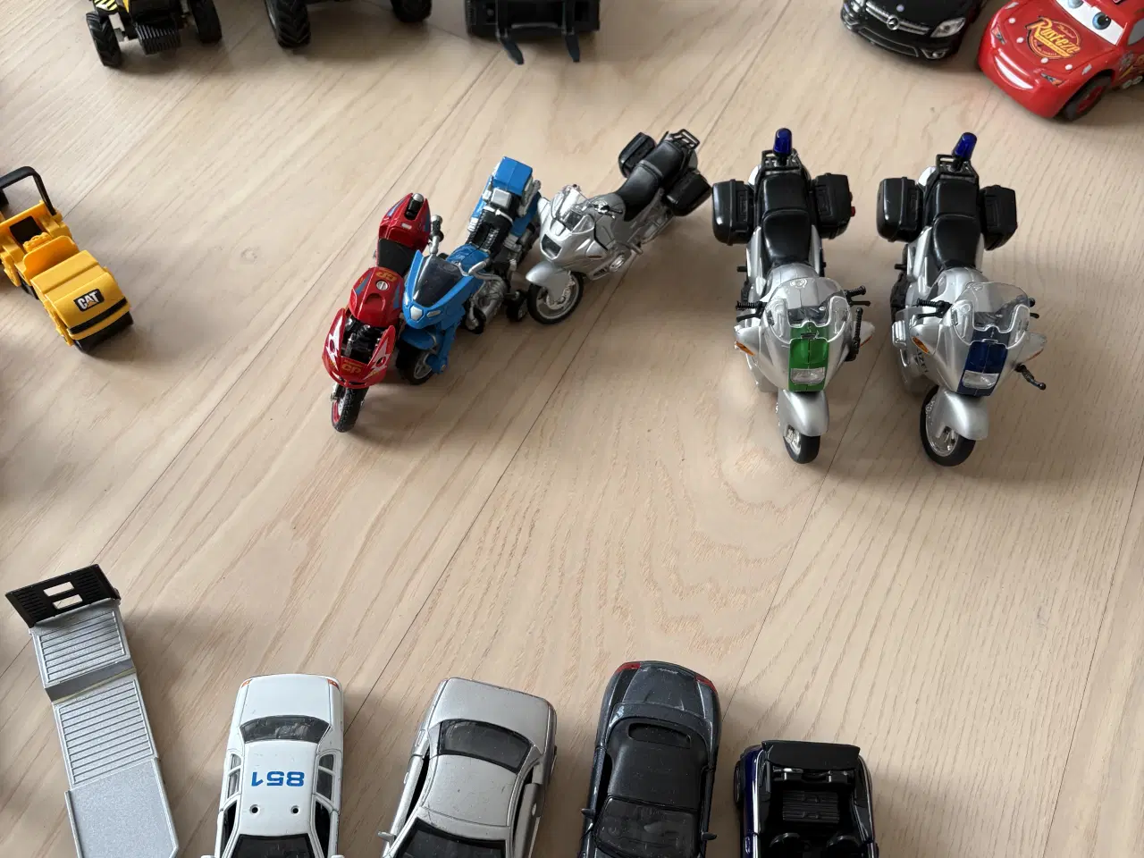 Billede 4 - Samling biler, motorcykler mm.