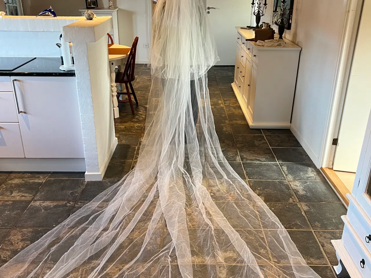 Billede 1 - Skræddersyet brudeslør