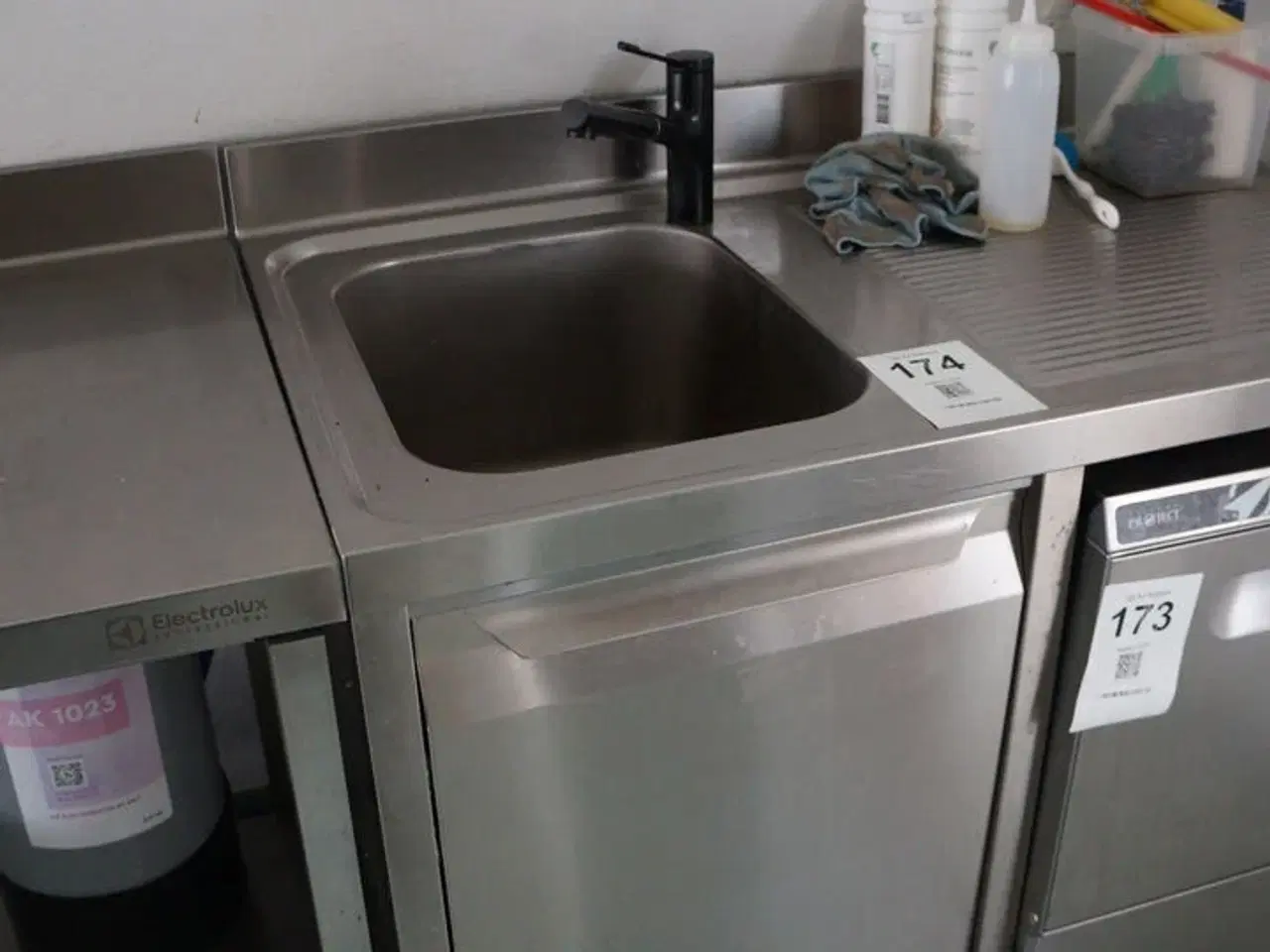 Billede 3 - Arbejdsbord i rustfri stål  ELECTROLUX 120x80x89,5 cm