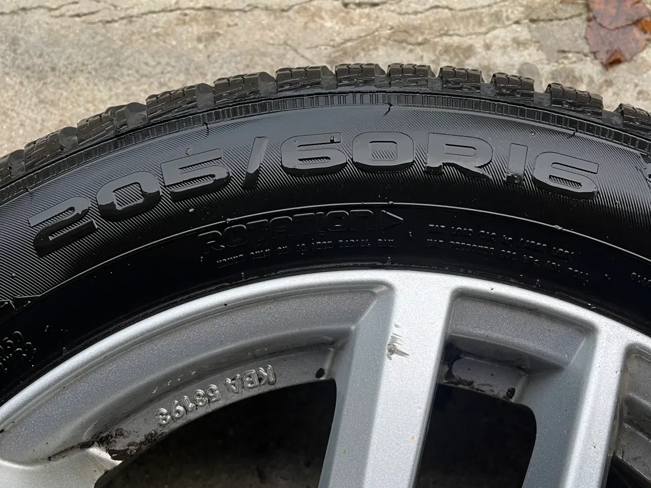 Billede 3 - Vinterdæk med masser af kilometer tilbage