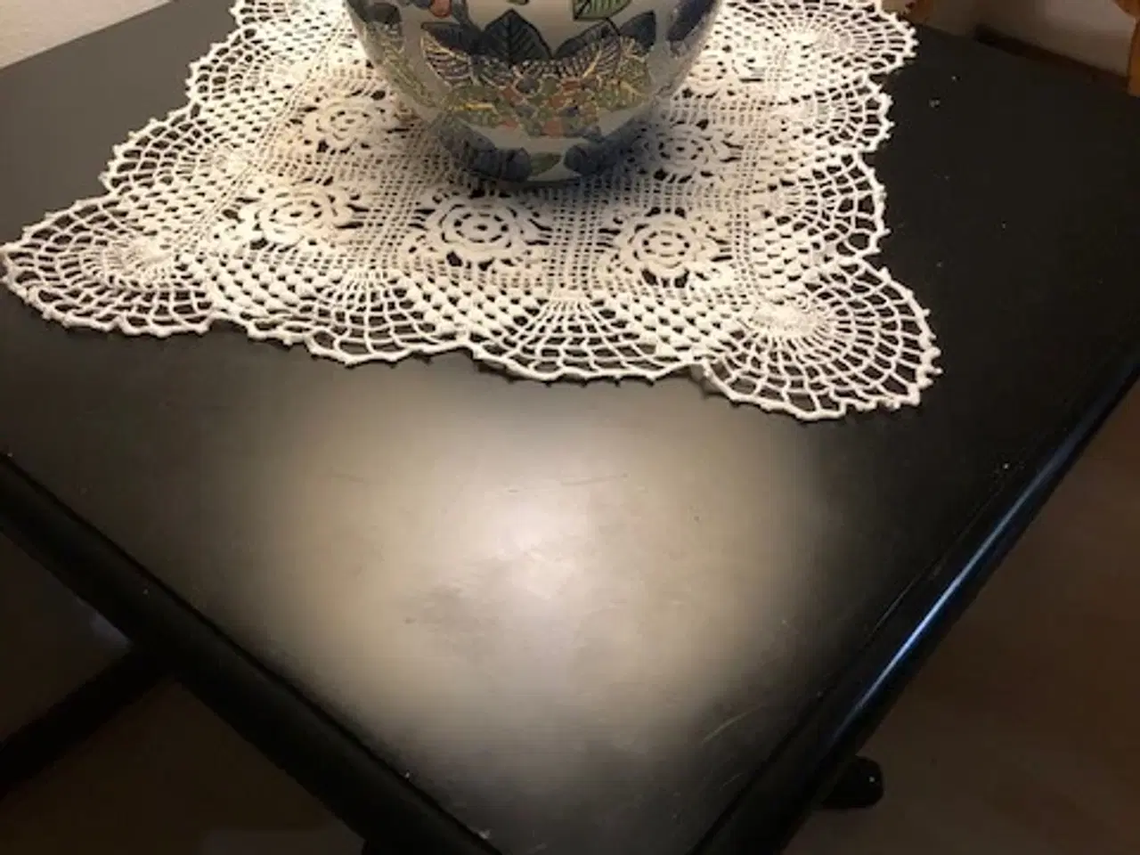 Billede 2 - Sort bord i træ