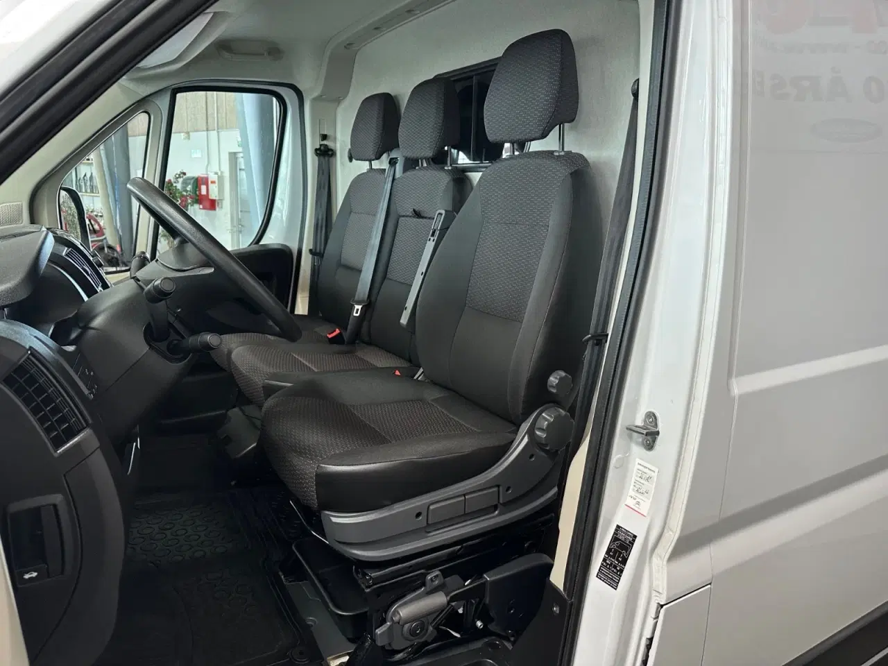 Billede 5 - Citroën Jumper 33 2,2 BlueHDi 140 L2H2 FlexLine