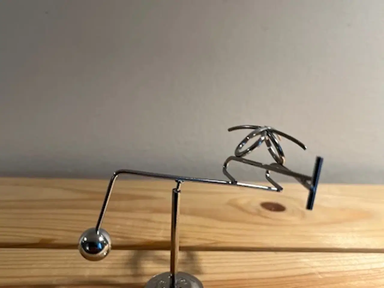 Billede 2 - Elegant Helikopter Balance-pendul i Metal