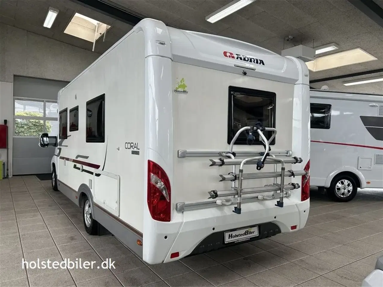 Billede 3 - 2011 - Adria Coral 670 SLT   5 selepladser - km KUN 72000 - 2 enkeltsenge.