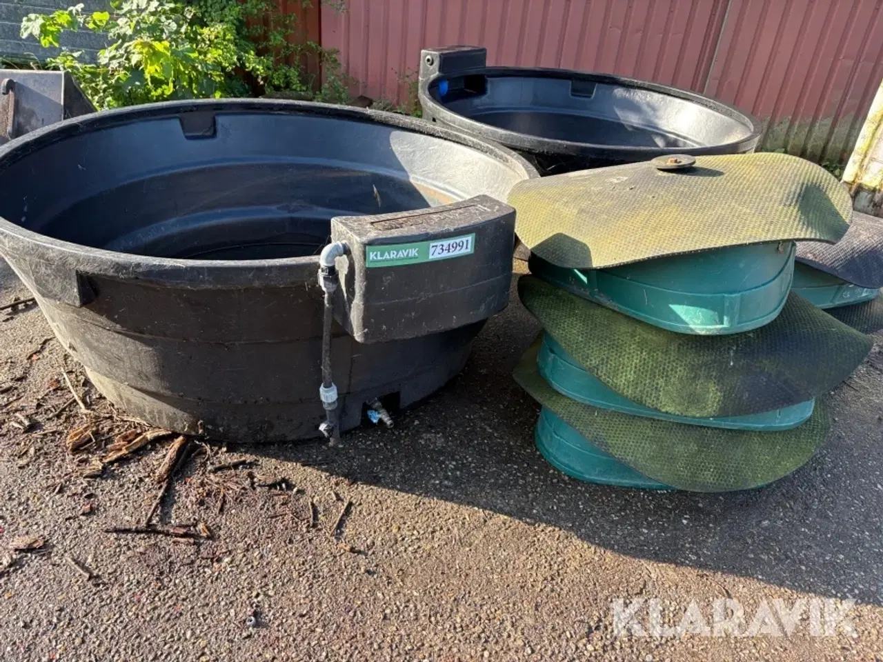 Billede 1 - Vandtru og mineralbeholdere