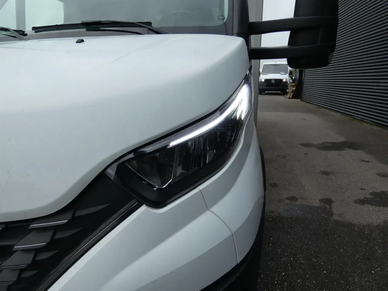 Billede 17 - Iveco Daily 35S16 4100mm 2,3 D m/Alukasse med lift Hi-Matic 156HK Ladv./Chas. 8g Aut.