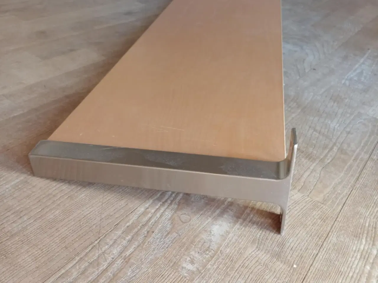 Billede 2 - Hylde til væggen