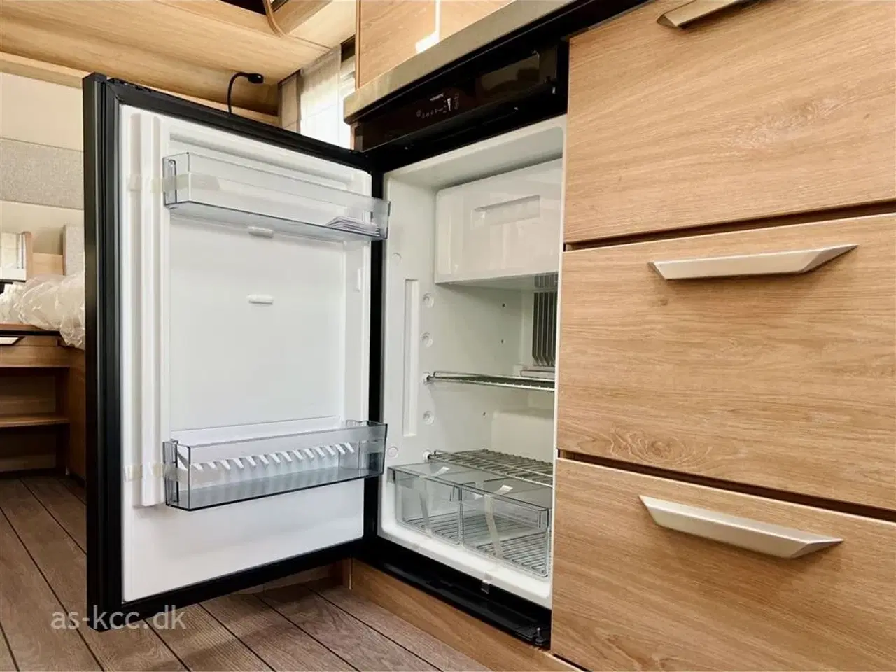 Billede 7 - 2024 - Knaus Südwind 460 EU 60 Års Jubilæumsmodel   Knaus Südwind 460 EU 60 Års Jubilæumsmodel | Enkelte senge