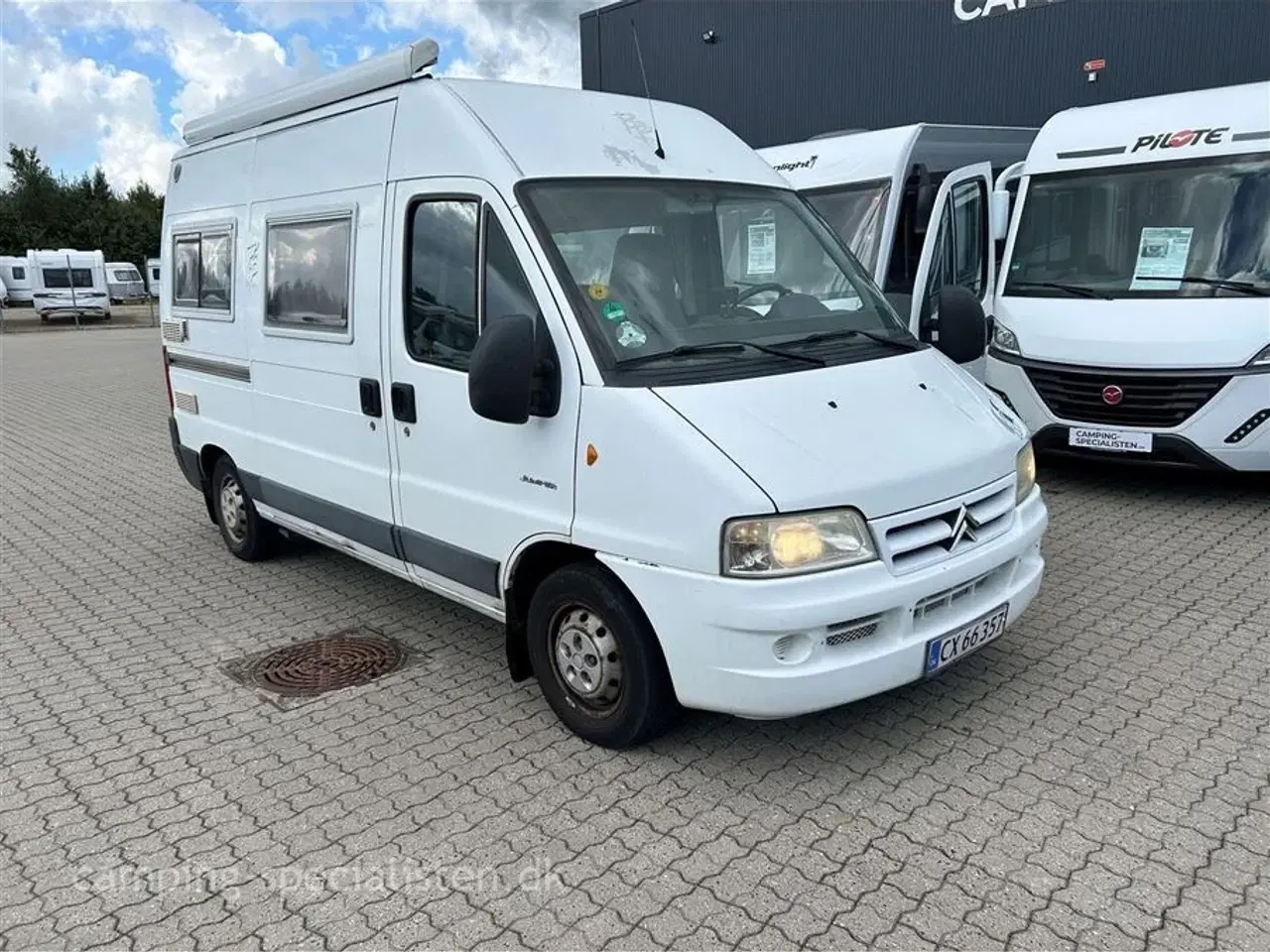 Billede 2 - 2005 - Citroen Jumper   Citroen Jumper Campervan 5 meter model 2005 kørt 148.000 km kan nu ses hos Camping-Specialisten.dk