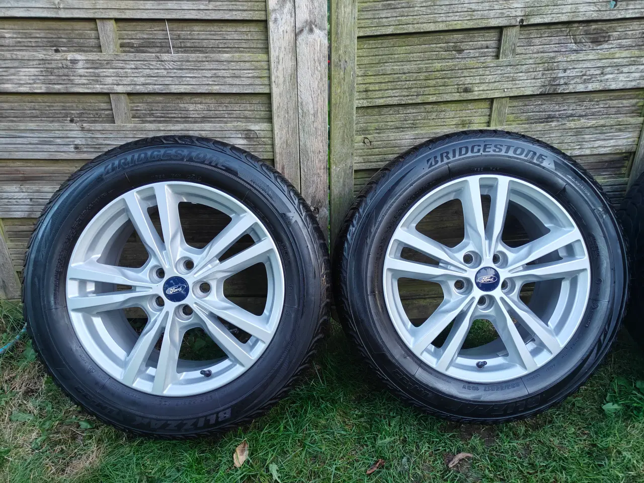 Billede 3 - 5x108 17" Bridgestone vinterdæk ET55 2200kr 