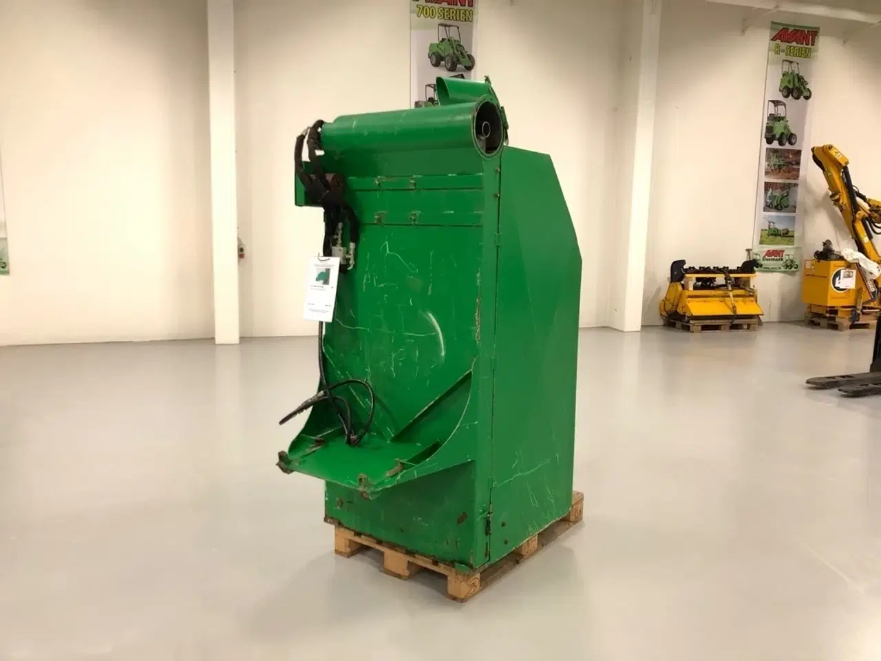 Billede 4 - Avant Halmudlægger