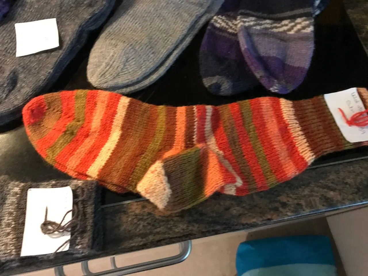 Billede 6 - Hjemmestrikkede  uld sokker